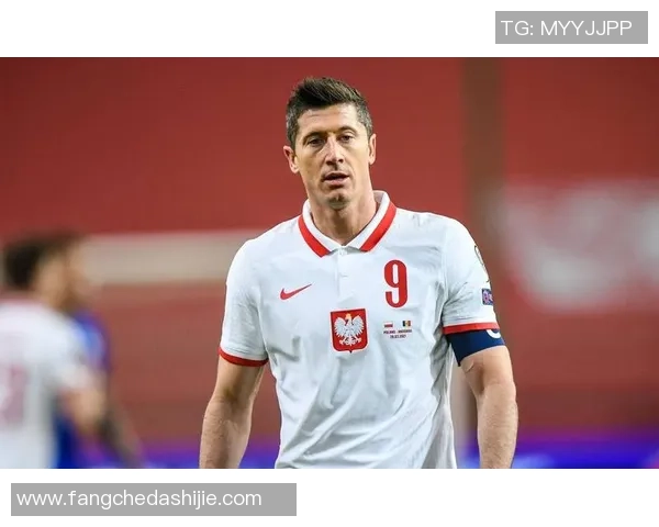 足球巨星的爱情世界：揭秘球星妻子与女友背后的故事